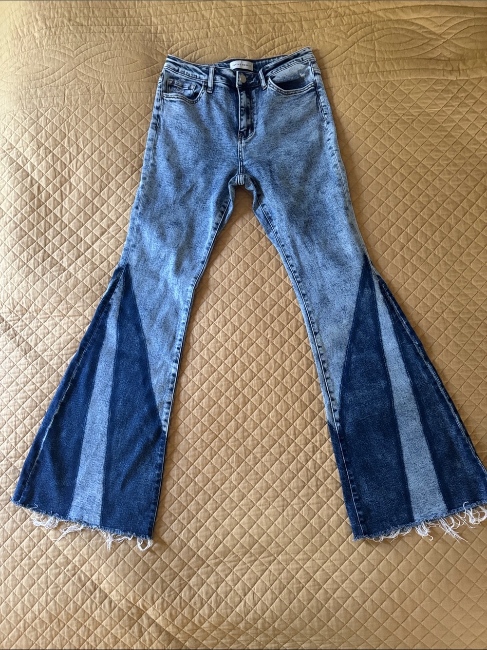 Flying Monkey Black Label, Flared Raw Fringe Hem, Size 28 Waist